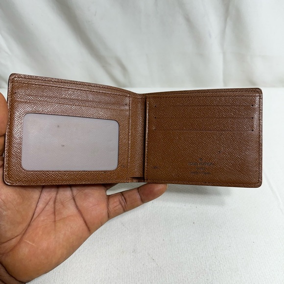 Louis Vuitton Wallet - Picture 7 of 10
